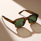 RetroCore - Square Tortoiseshell Frame Sunglasses