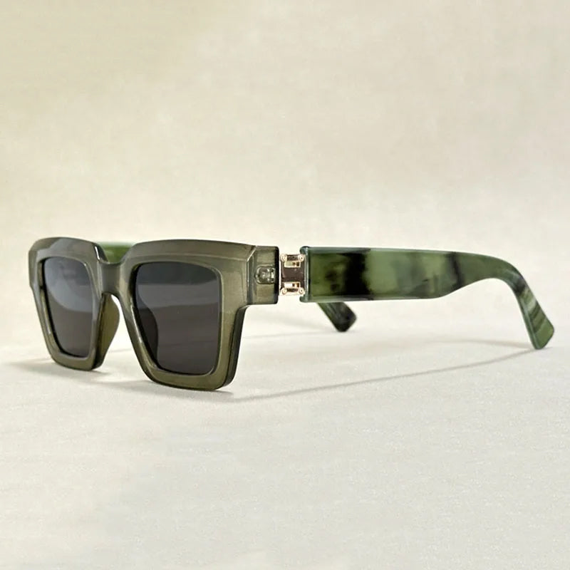 Zephyr - High-Fashion Square Frames