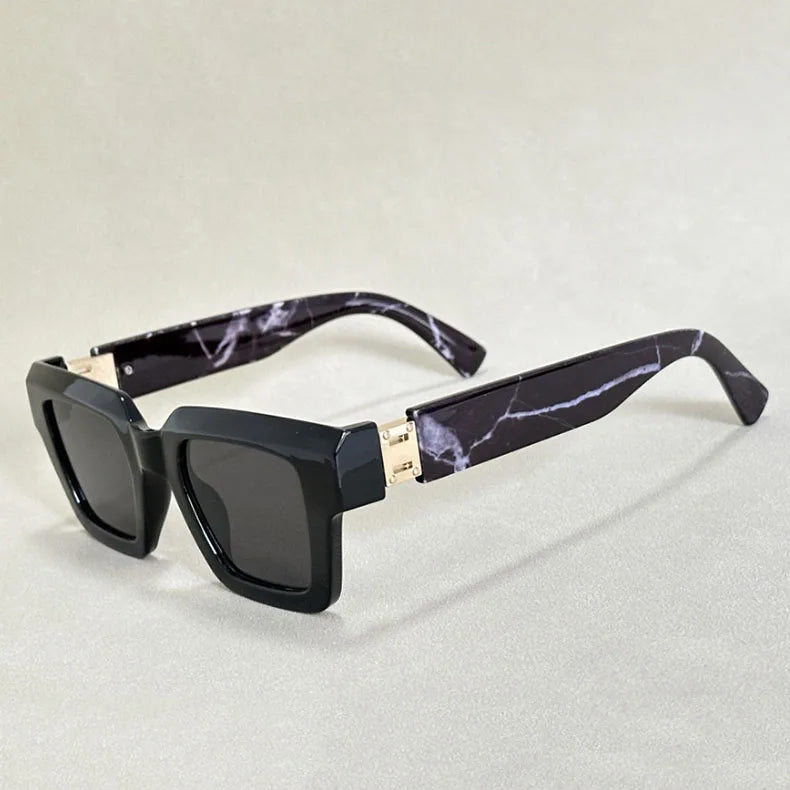 Zephyr - High-Fashion Square Frames